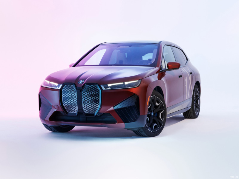 Обзор электромобиля BMW iX